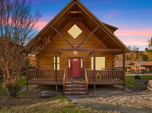 229 Forrest Loop Way, Gatlinburg, TN 37738