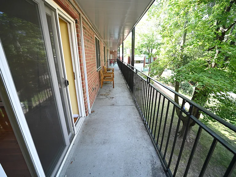 50 Green St #308 — Photo 4