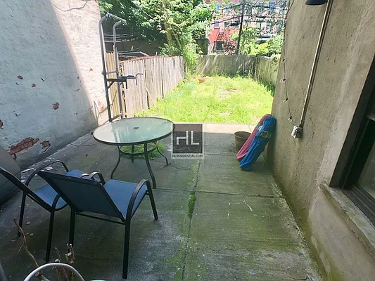 Rented by Highline Residential | media 28