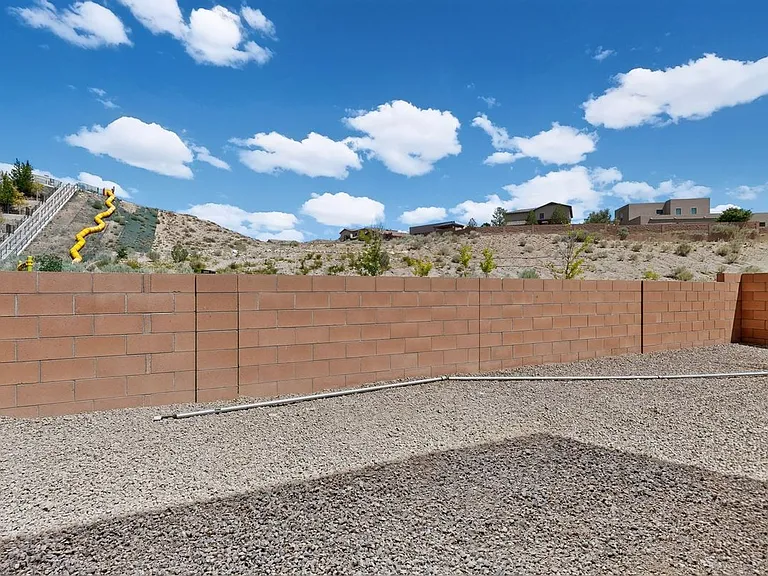 1504 Gulfstream Dr SE — Photo 32