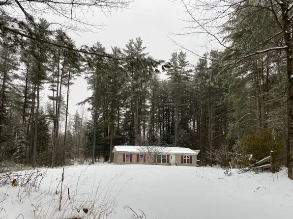 182 Lathrop Rd, Gloversville, NY 12078