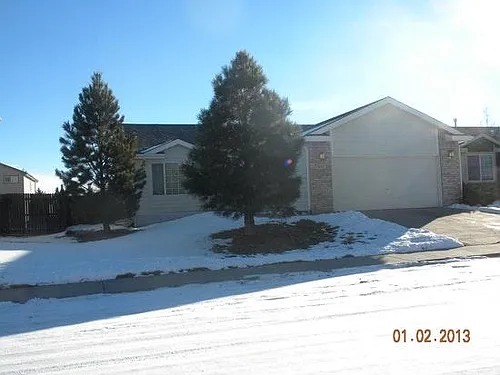 832 Pitkin Way Photo 1