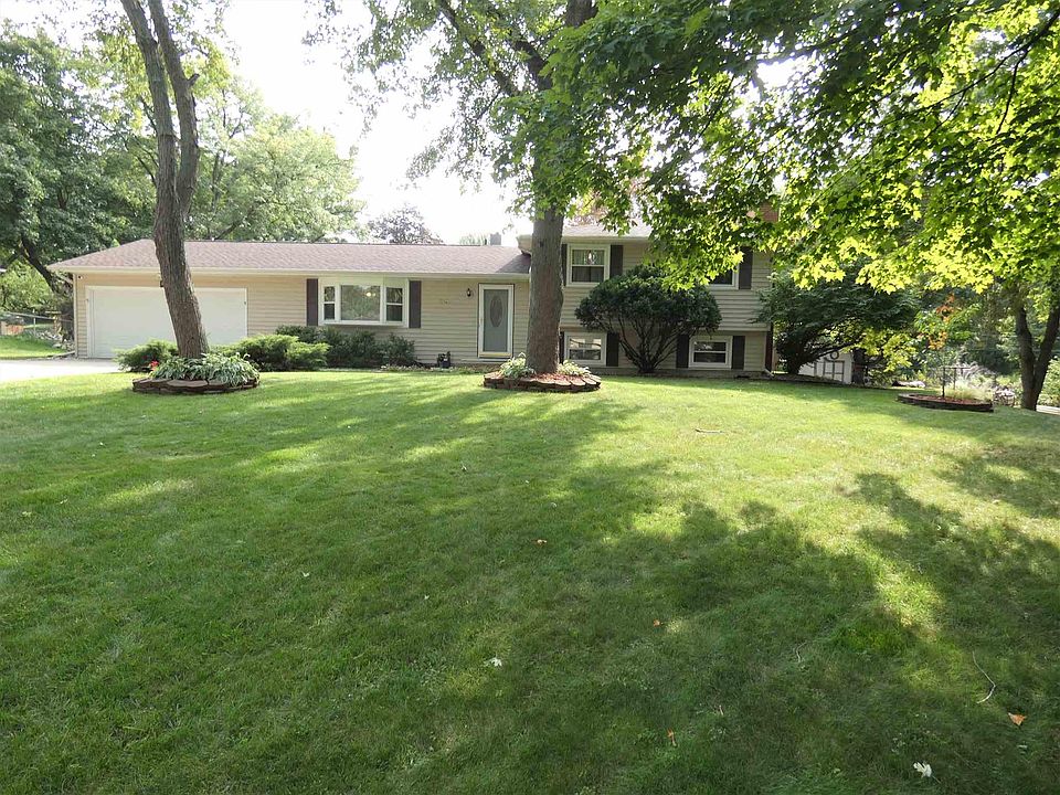 1st image of 18140 Amberly Ln
