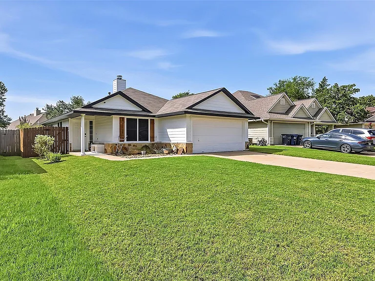 3924 Tranquil Path Dr — Photo 2