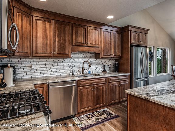 4th image of 118 Augusta Ct