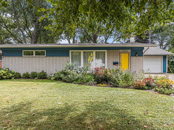 2740 Aurora St, Ann Arbor, MI 48105