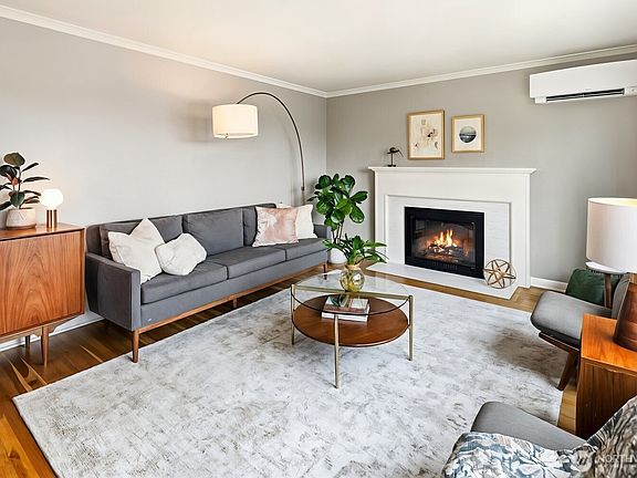 5th image of 10317 11th Avenue NW