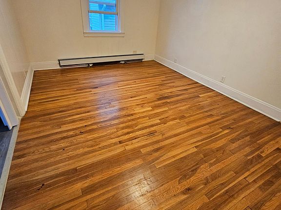 3rd image of 2 Staunton St