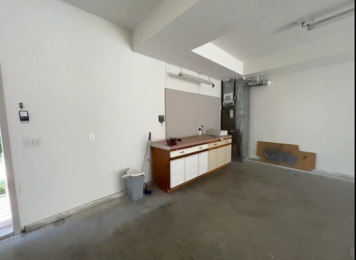 2 bed, 890 sqft, $2,200 — Photo 4