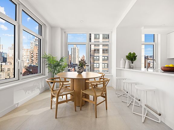 4th image of 300 E 83rd St #8B