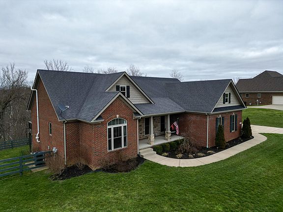 3rd image of 612 Falcon Crest Ct