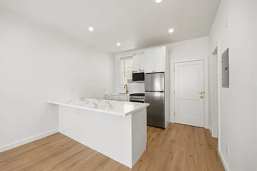 1085 Washington St #201 Photo 1