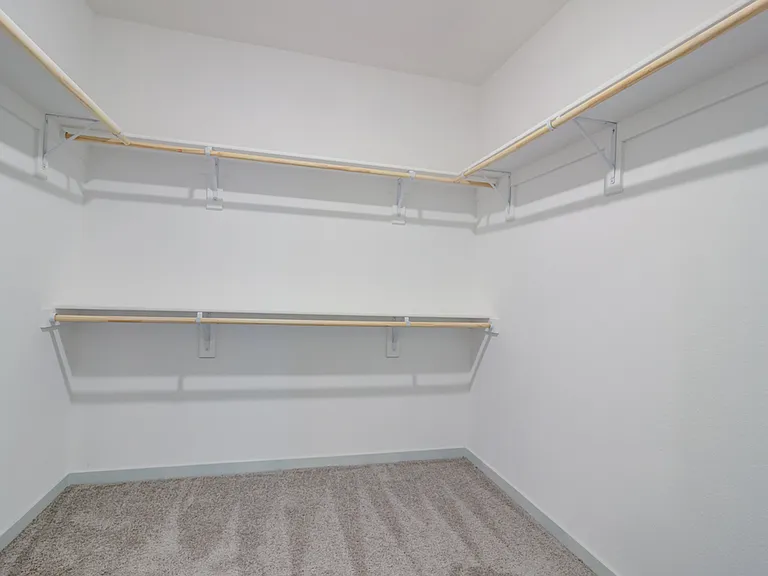 Take advantage of Garrett Forum's large walk-in closets designed with storage, organization, and sturdiness in mind.