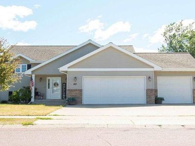 421 Woodhaven Ln, Mankato, MN, 56001