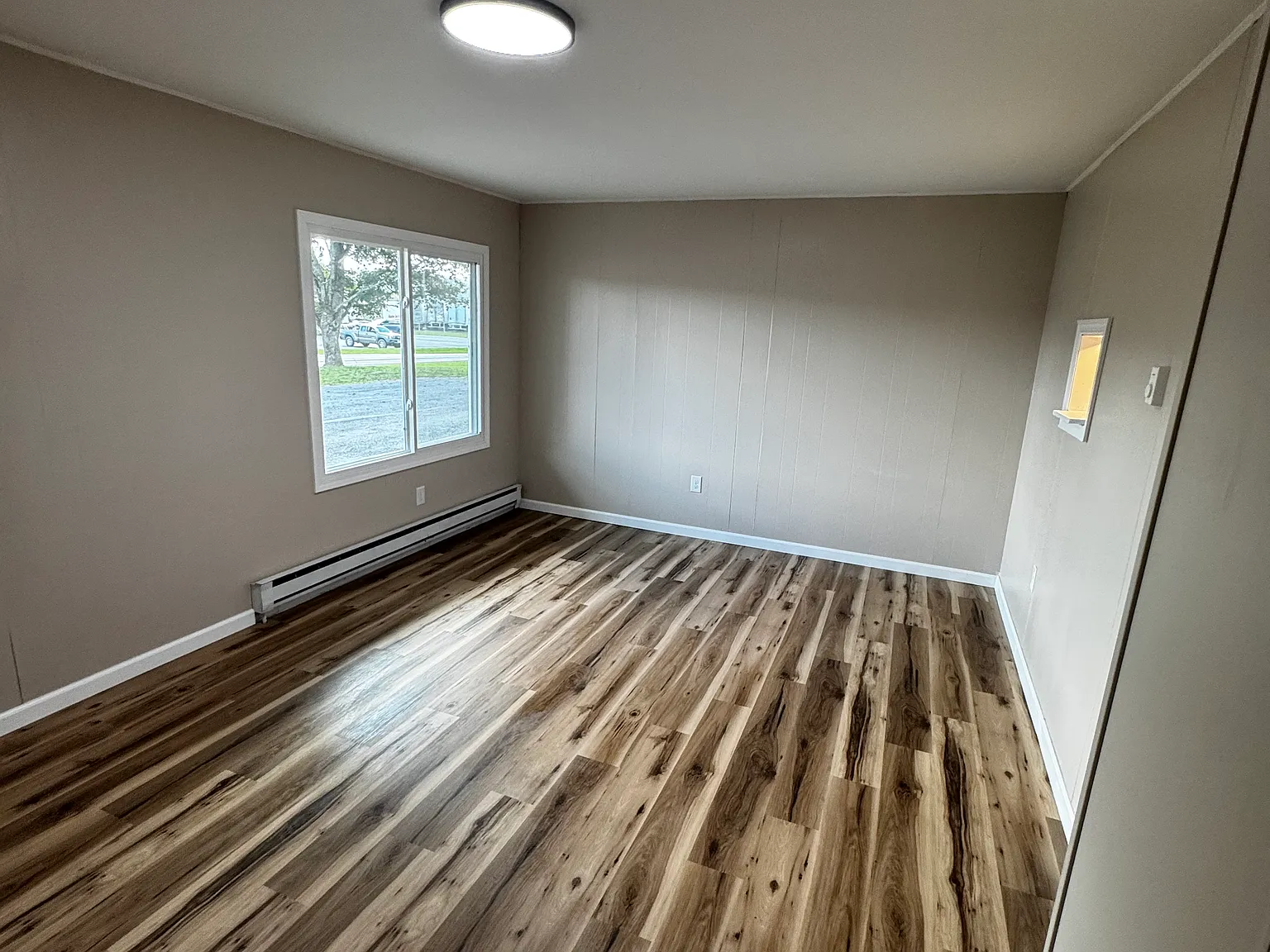 2 bed, 1000 sqft, $1,075 — Photo 4