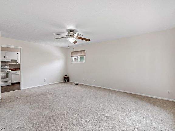 5th image of 2857 Archwood Pl