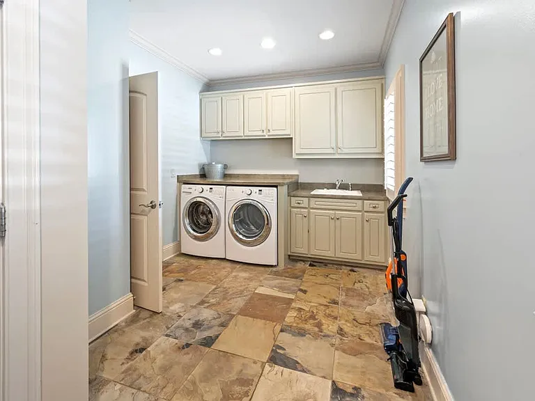 Laundry Room Cabinet