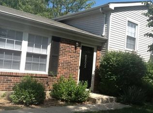 8805 Old Ironsides Dr, Louisville, KY 40228