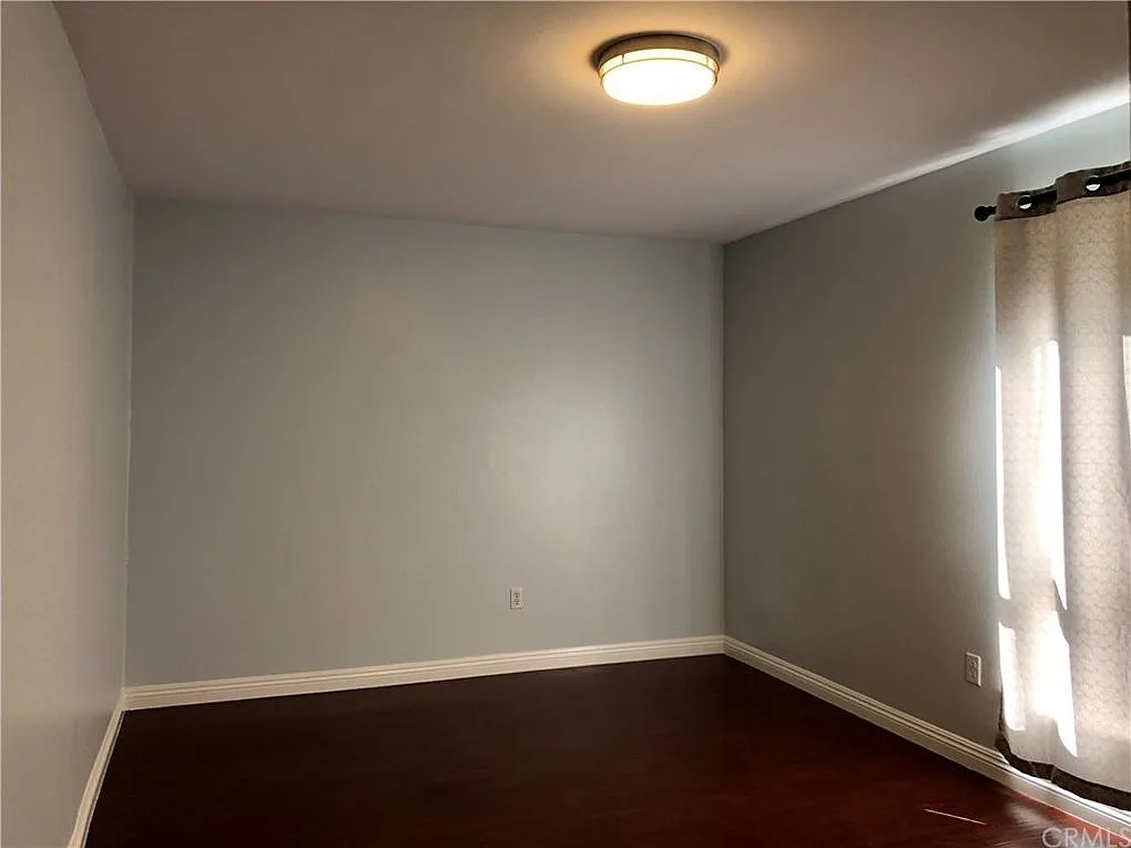 2 bed, 973 sqft, $2,900 — Photo 2