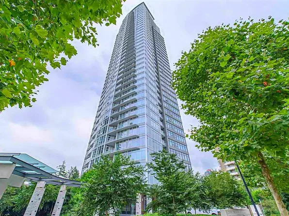 4880 Bennett St #2201, Burnaby, BC V5H 0C1