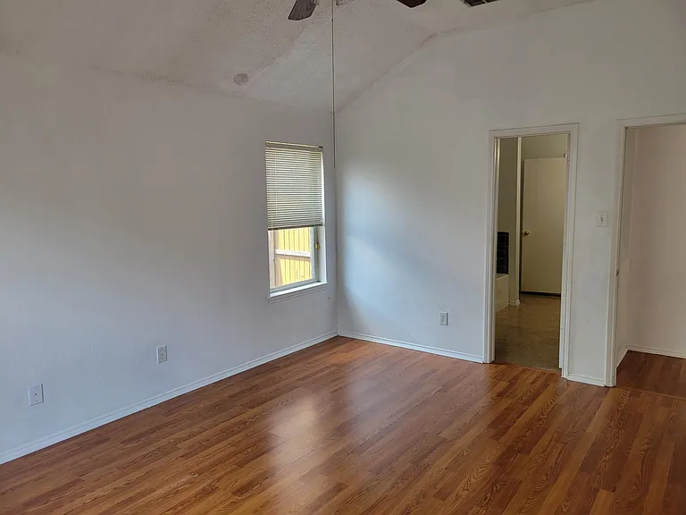 4901 Palm Ridge Dr — Photo 8