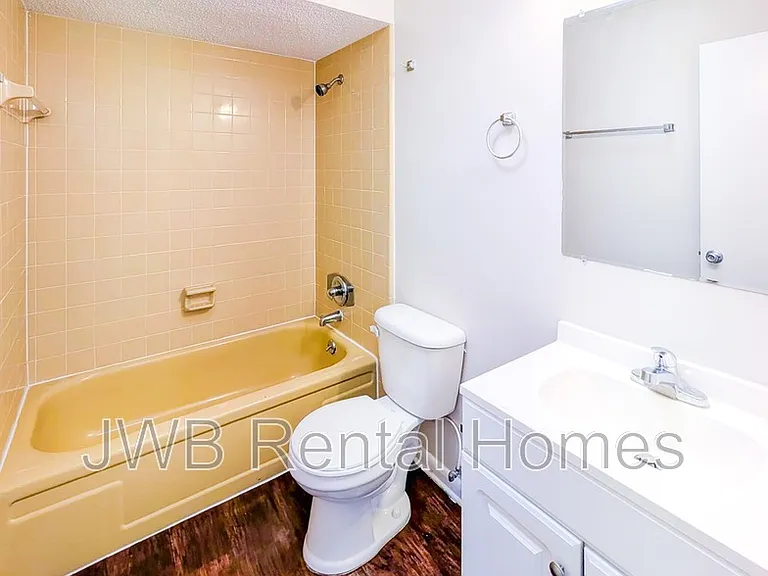 5556 Lofty Pines Cir S — Photo 10