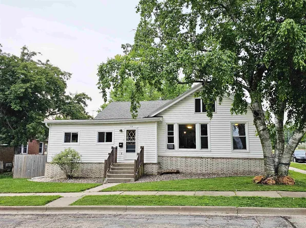 114 N Level St, Dodgeville, WI 53533