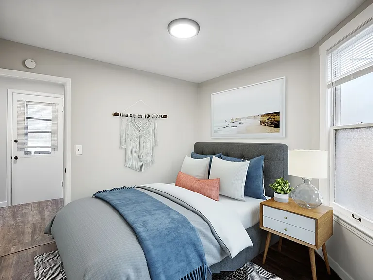 1709 Fillmore St NE — Photo 5