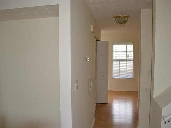 5th image of 10555 Montgomery Rd APT 72