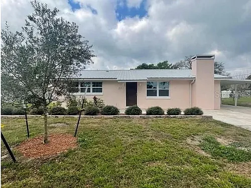 1305 Carr Dr Photo 1