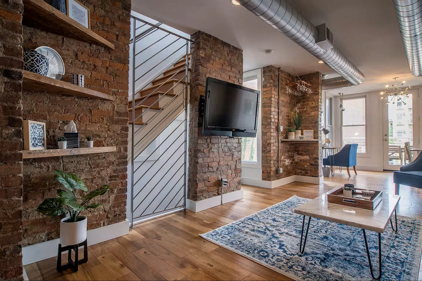 1 bed, 1.5 bath, 811 sqft, $2,200 — Photo 3
