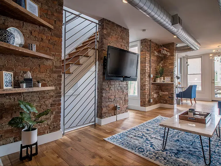 1223 Jackson St #2 — Photo 3
