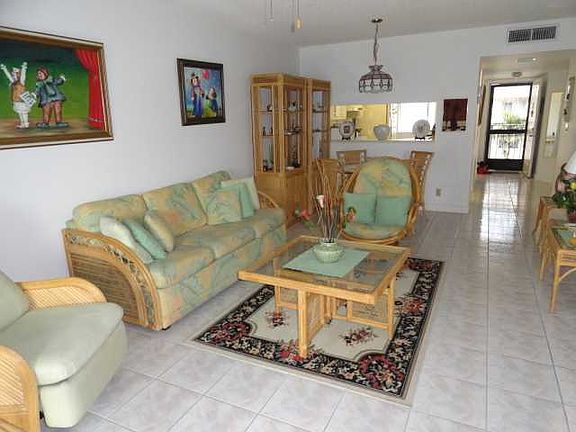 2nd image of 3138 Via Poinciana APT 304