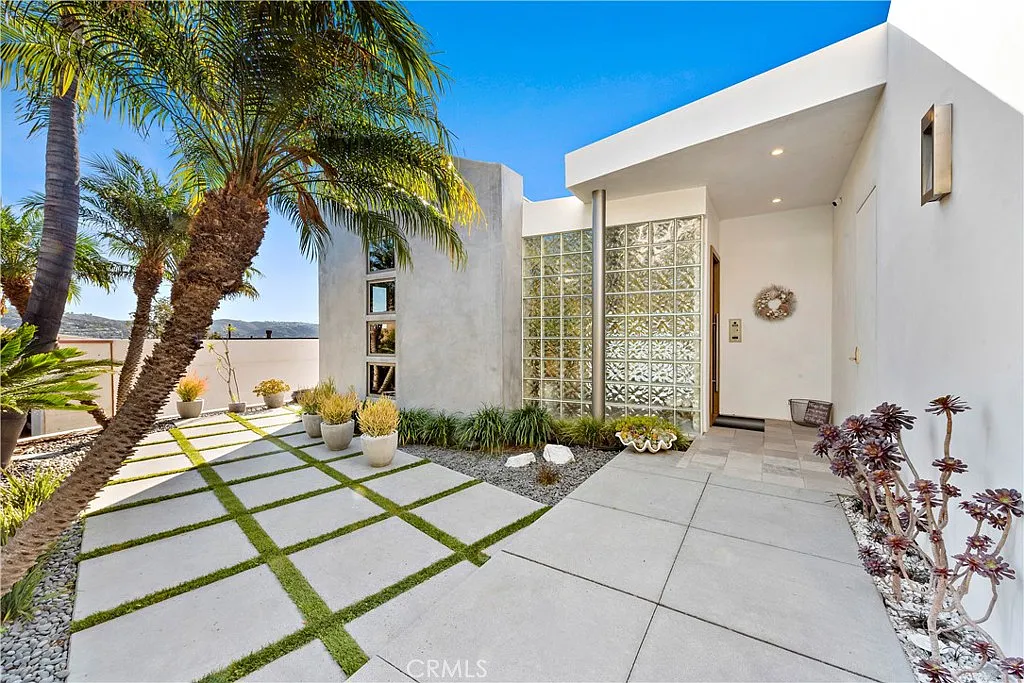 4 bed, 3.5 bath, 3932 sqft, $45,000 — Photo 3