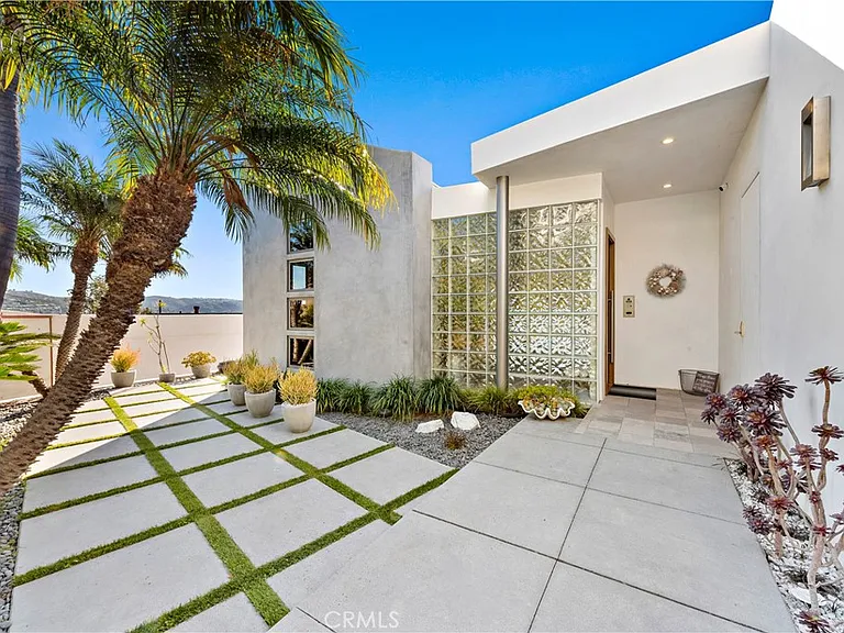 535 Dunnegan Dr — Photo 3