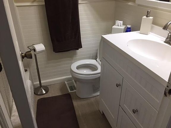 4th image of 3021 Luxembourg Ave
