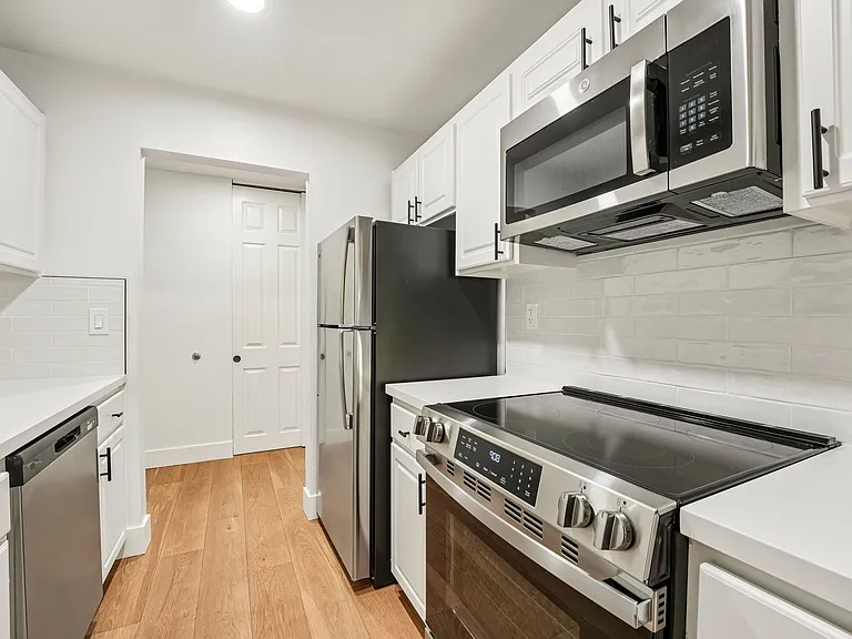 Summerwood Apartments — Photo 96