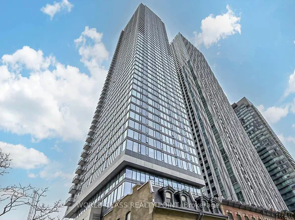 8 Cumberland St #2404, Toronto, ON M4W 1J5