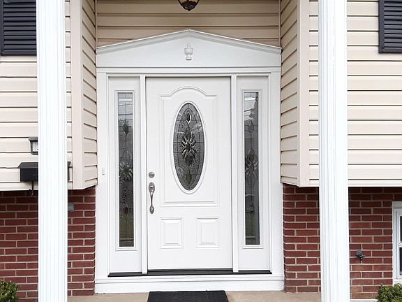 2nd image of 363 McKinley St