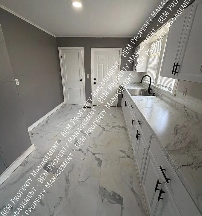 3447 Montgall Ave