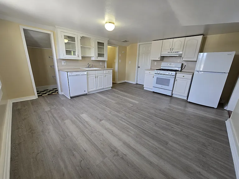 23 Brown St #C-3 — Photo 5