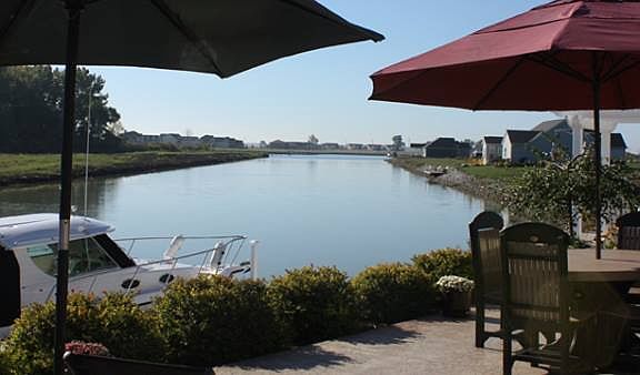 3rd image of 2377 S Harbor Bay Dr
