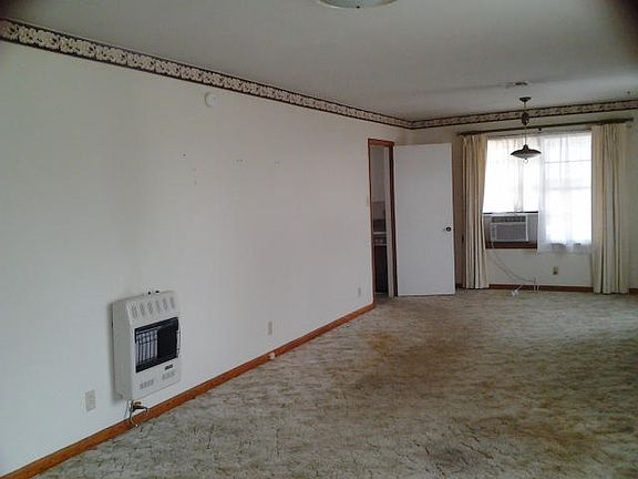 3rd image of 1207 Holloway St