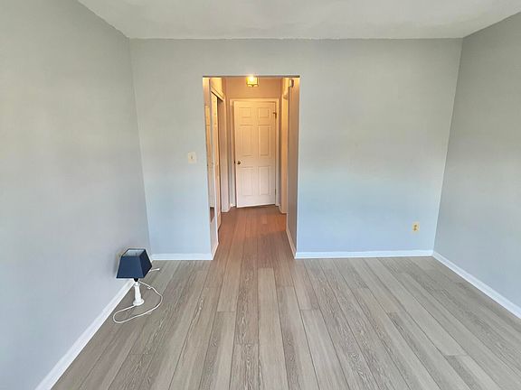5th image of 1635 Waterford Drive #1635