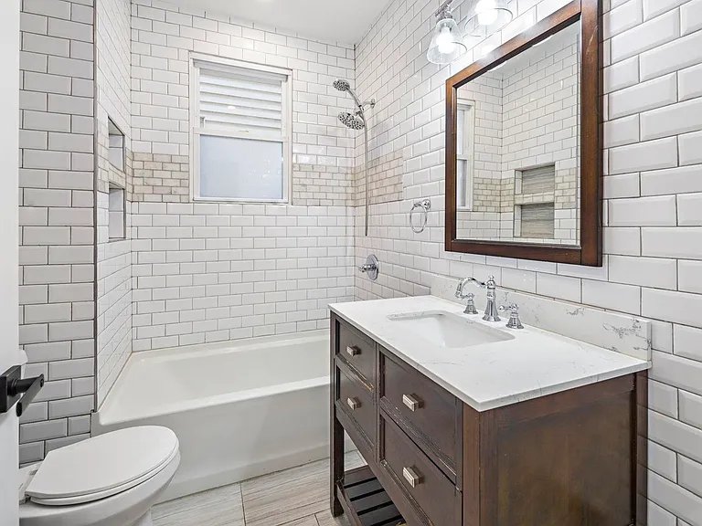 81 Humphrey Ave #1 — Photo 4