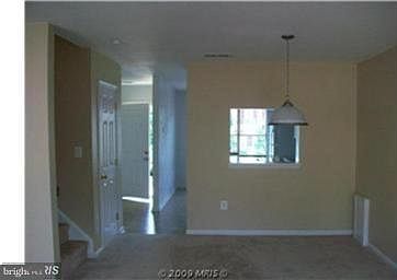 2nd image of 207 Heritage Commons Dr