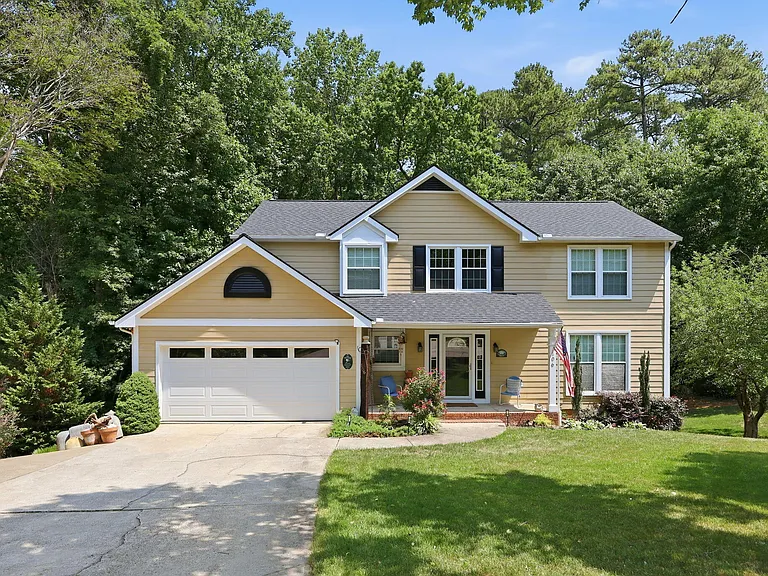 106 Dilworth Ct — Photo 1