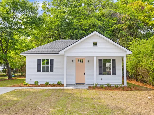 2620 Stark Ln, North Charleston, SC 29405