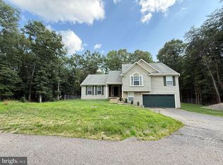 5801 Cambridge Dr, Fredericksburg, VA 22407