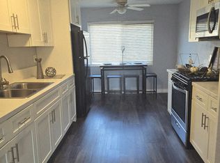 831 Orchid Ct, Upland, CA 91786